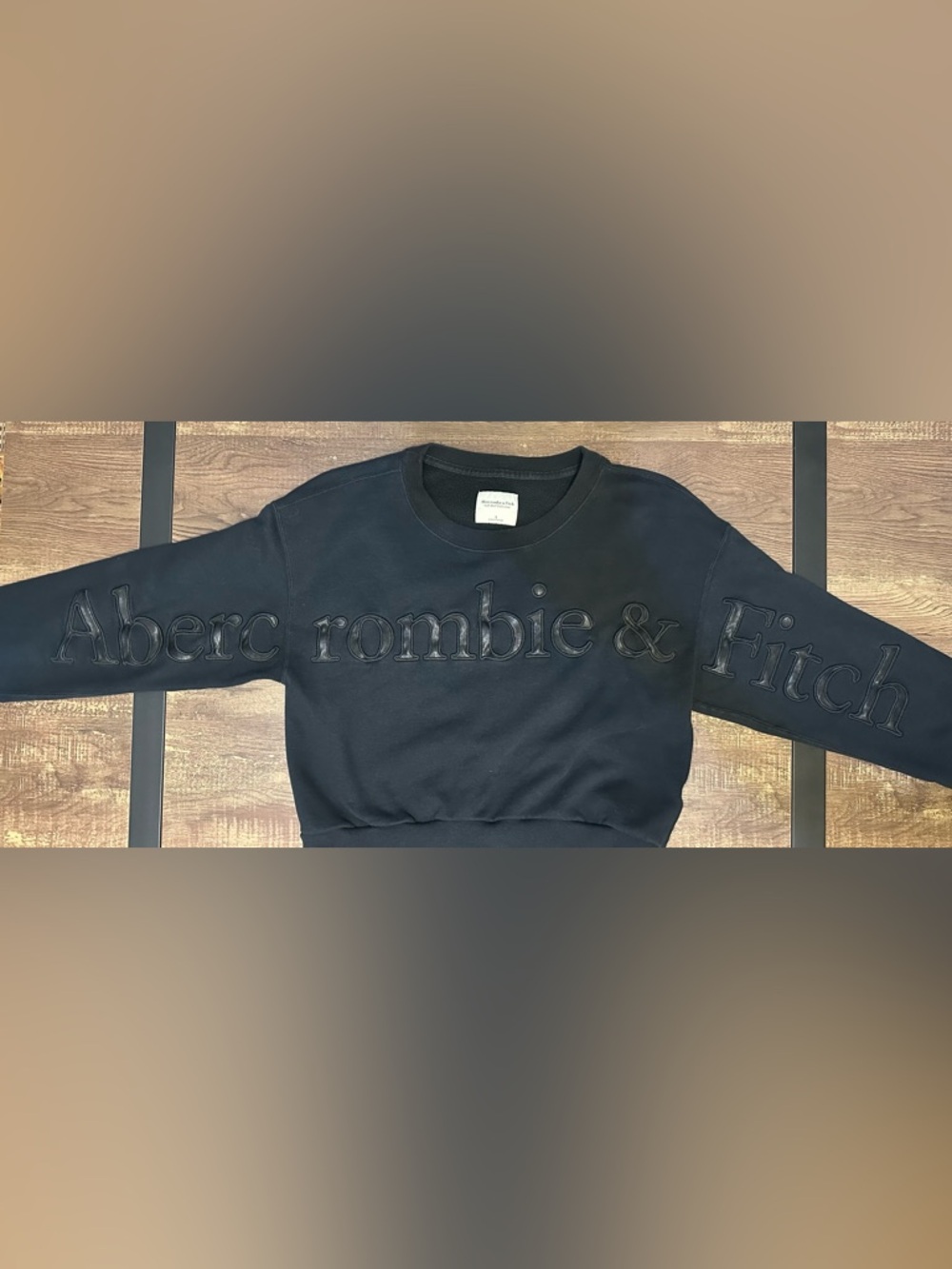 #155- Woman’s Abercrombie & Fitch Black Logo-Embossed Joggers Set - Picture 9 of 10